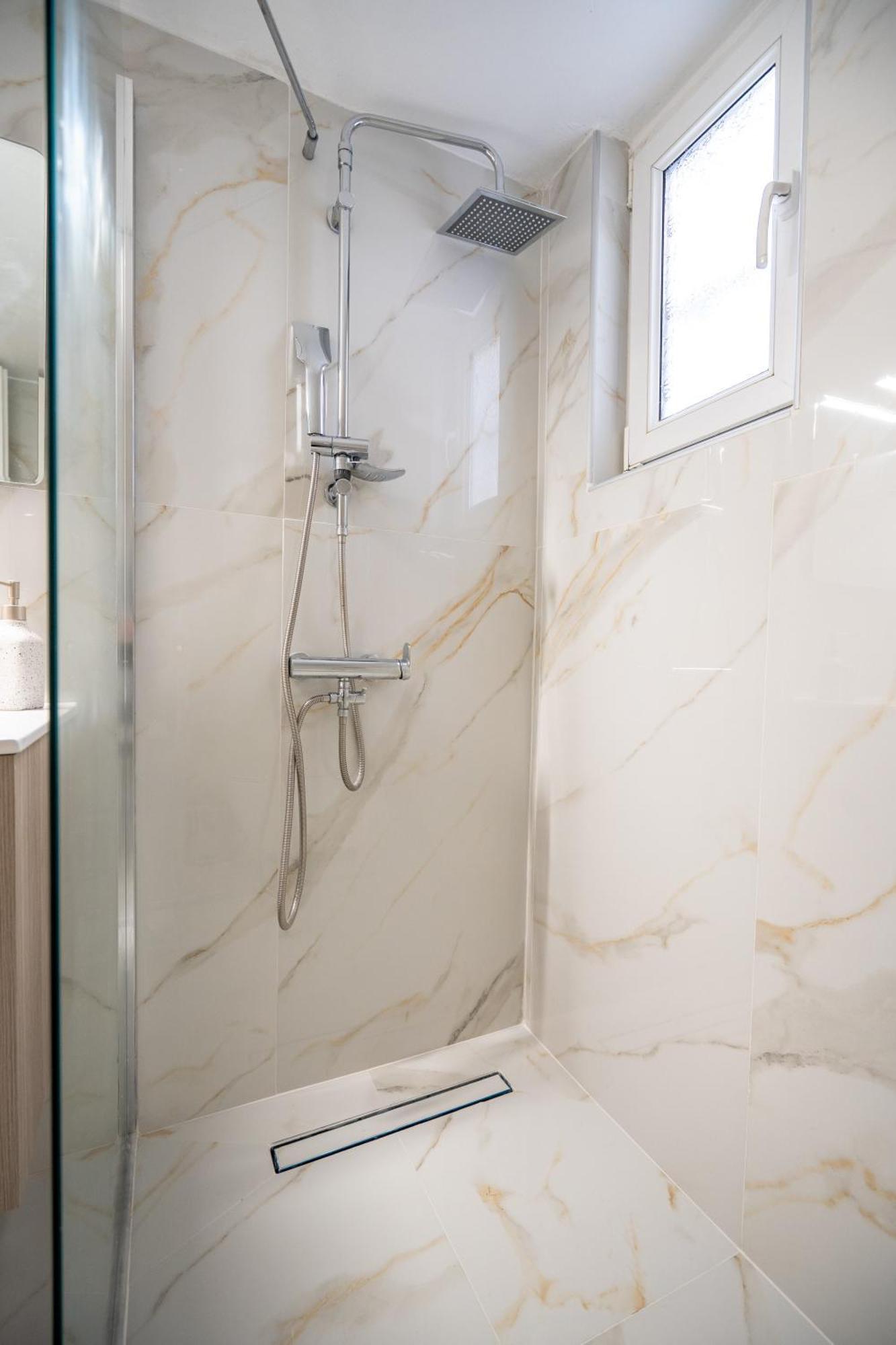 Neo Irakleio Train St. 1 Bedrm 4 Pers. Apartment Athens Ngoại thất bức ảnh